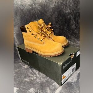 Timberland premium 6in Waterproof Boots Youth size 13